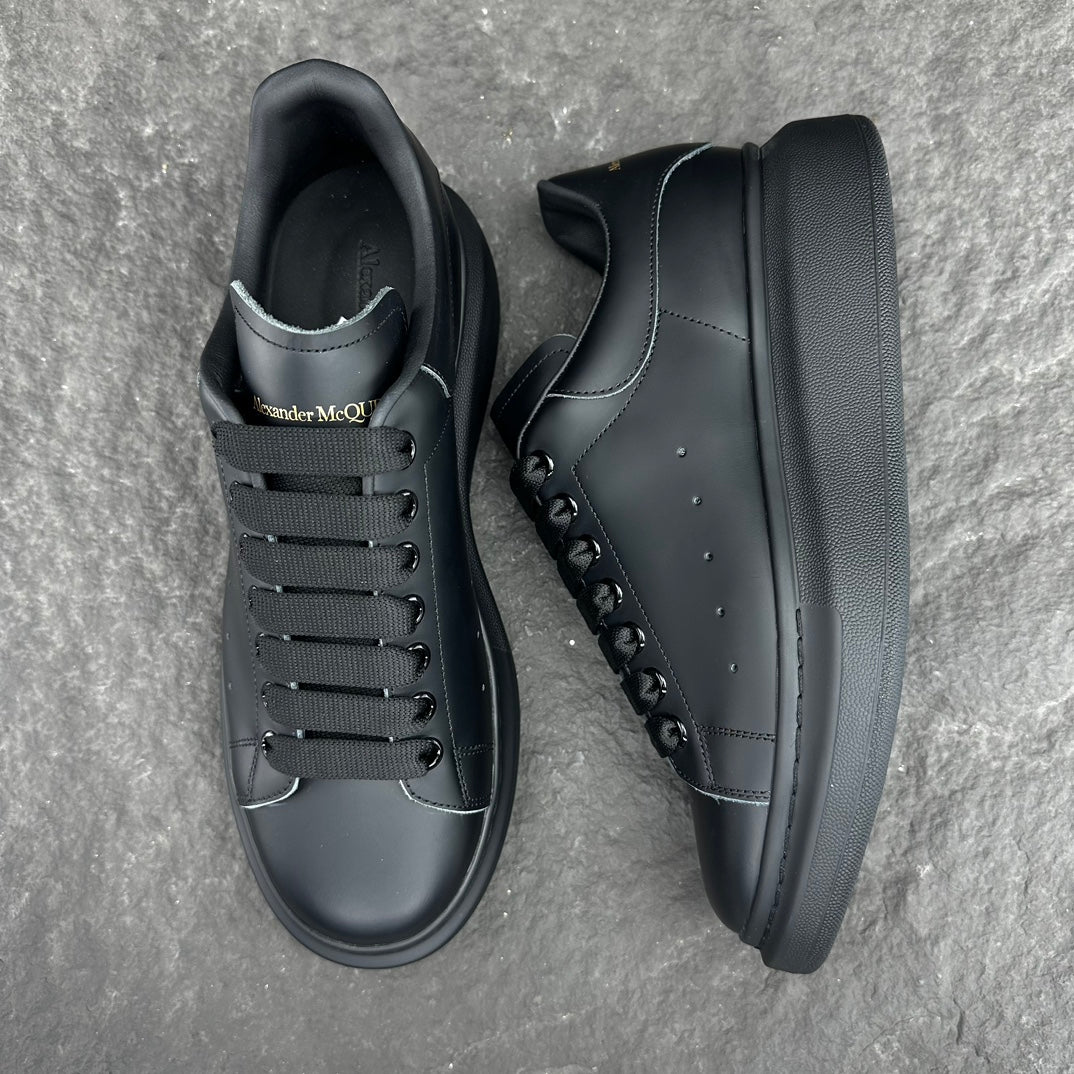 Alexander McQueen Oversized "Black"